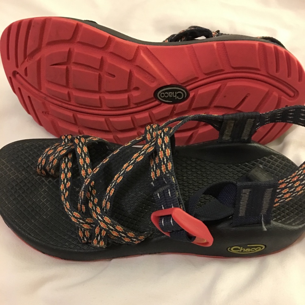 Chaco’s size 6